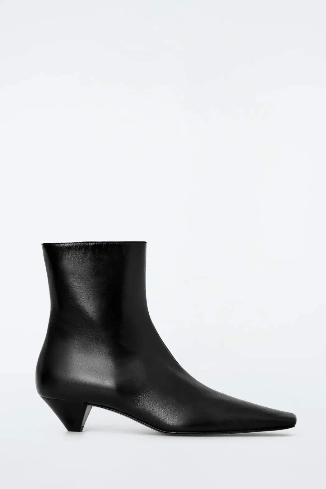 Discount COS SQUARE-TOE LEATHER ANKLE BOOTS BLACK