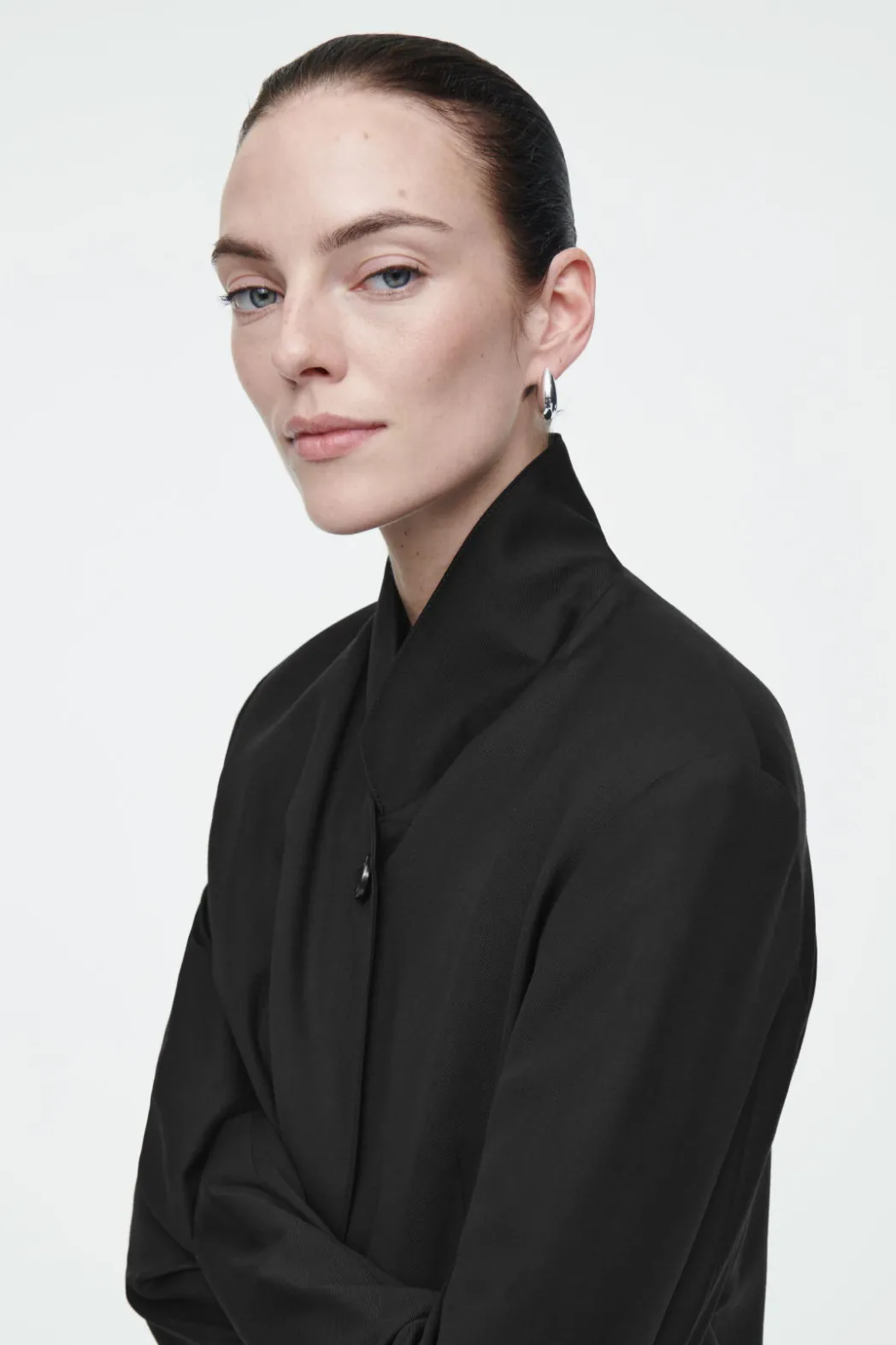 Online COS STAND-COLLAR WOOL BLAZER BLACK