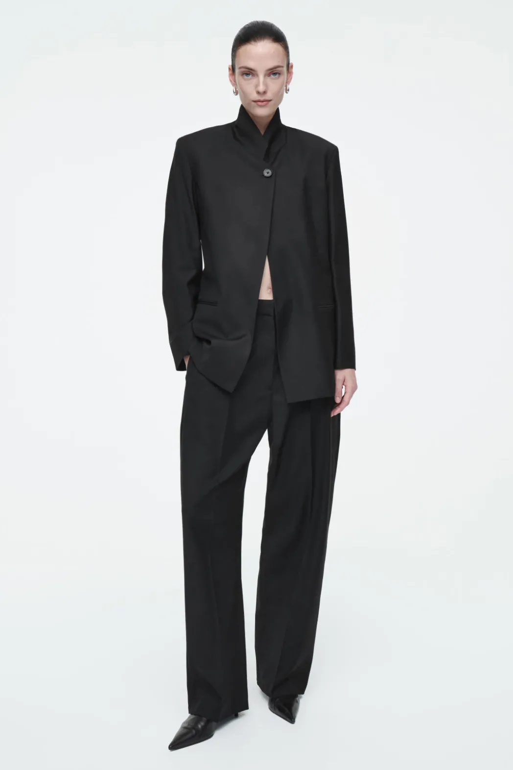 Online COS STAND-COLLAR WOOL BLAZER BLACK