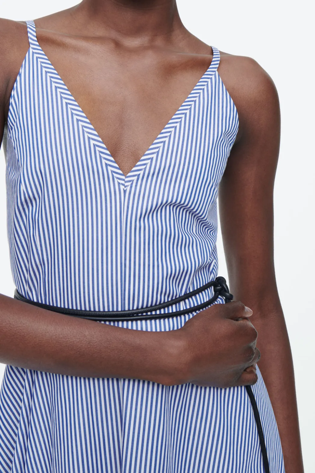 COS STRIPED A-LINE MIDI DRESS BLUE / STRIPED