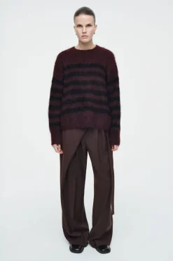 Outlet COS STRIPED BRUSHED-MOHAIR CREW-NECK SWEATER BLACK / BURGUNDY / STRIPED