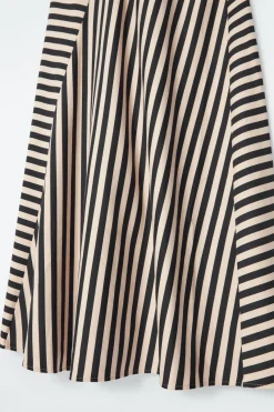 COS STRIPED JERSEY MIDI DRESS BLACK / STRIPED