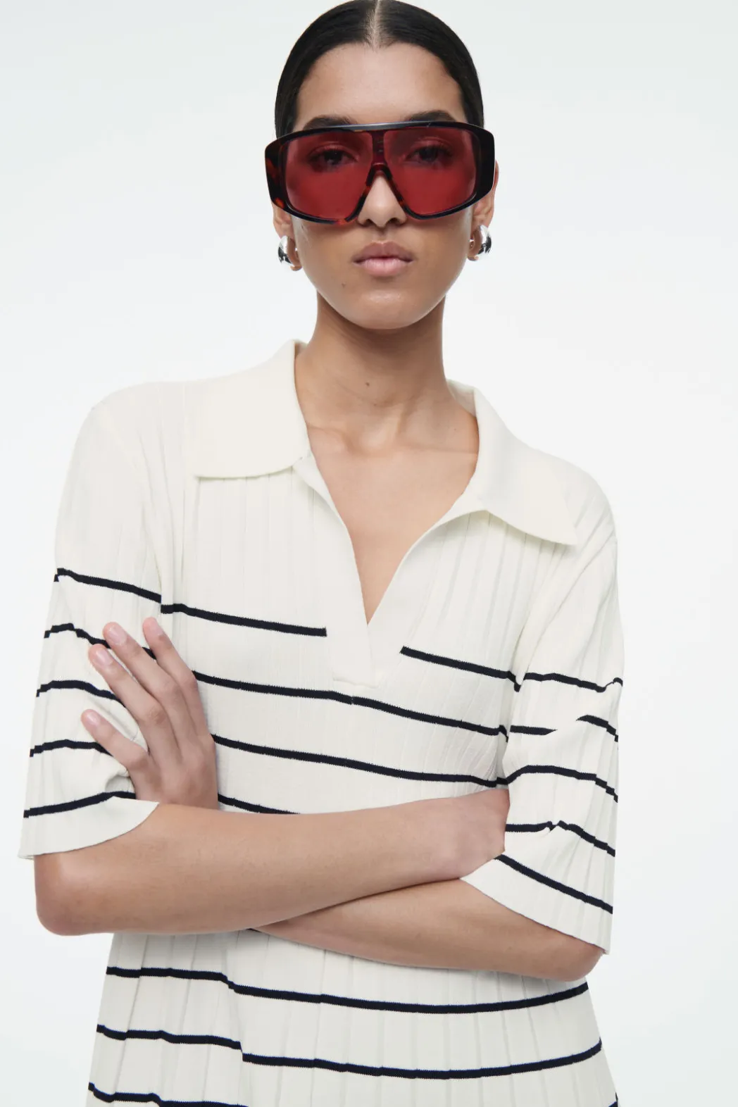 Outlet COS STRIPED KNITTED MINI POLO DRESS IVORY / STRIPED