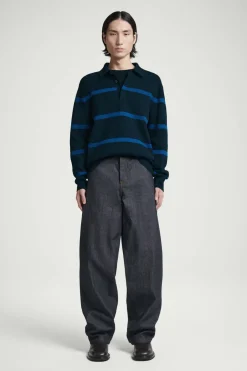 Discount COS STRIPED KNITTED POLO SHIRT NAVY / STRIPED
