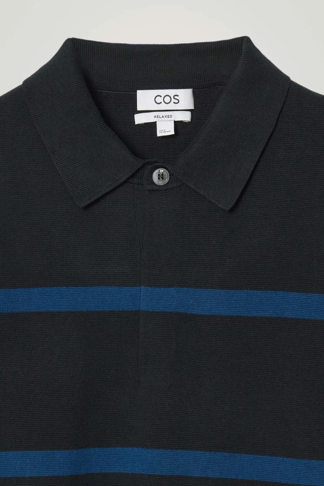 Discount COS STRIPED KNITTED POLO SHIRT NAVY / STRIPED