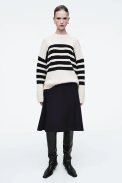 Best COS STRIPED MERINO WOOL SWEATER ECRU / STRIPED
