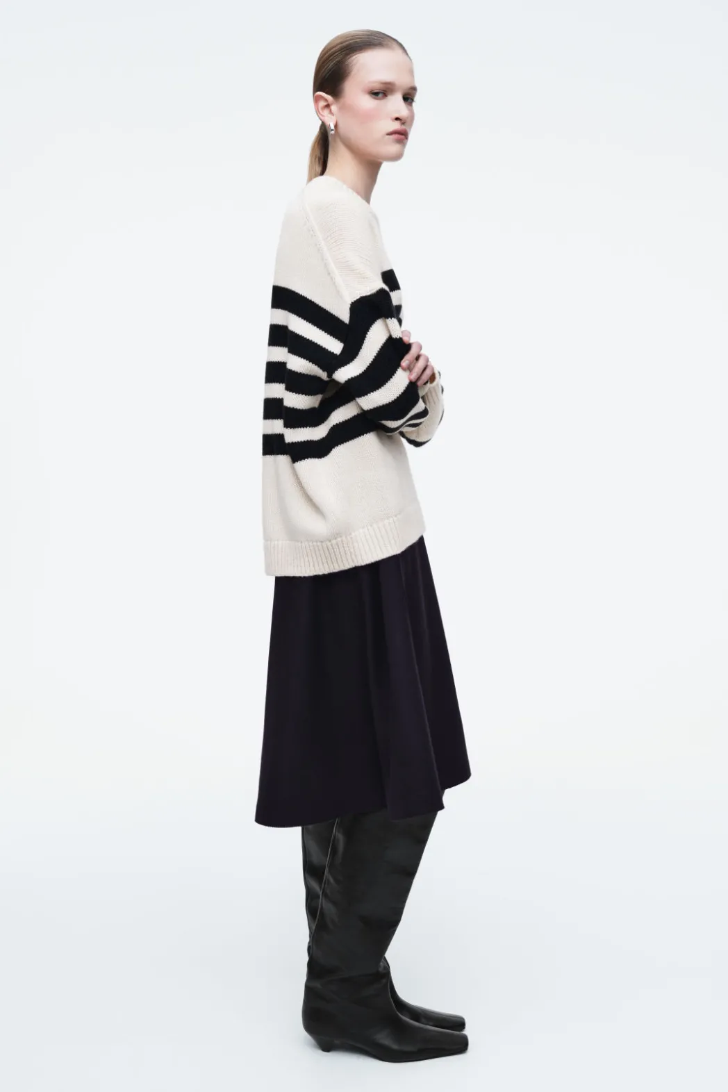 Best COS STRIPED MERINO WOOL SWEATER ECRU / STRIPED