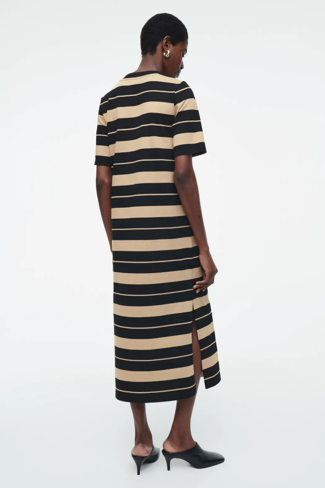 Best COS STRIPED MIDI T-SHIRT DRESS BEIGE / STRIPED