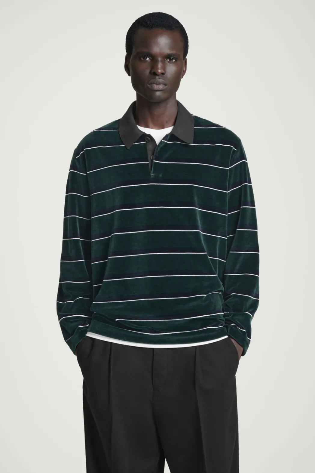 Best COS STRIPED VELVET LONG-SLEEVED POLO SHIRT EMERALD / STRIPED