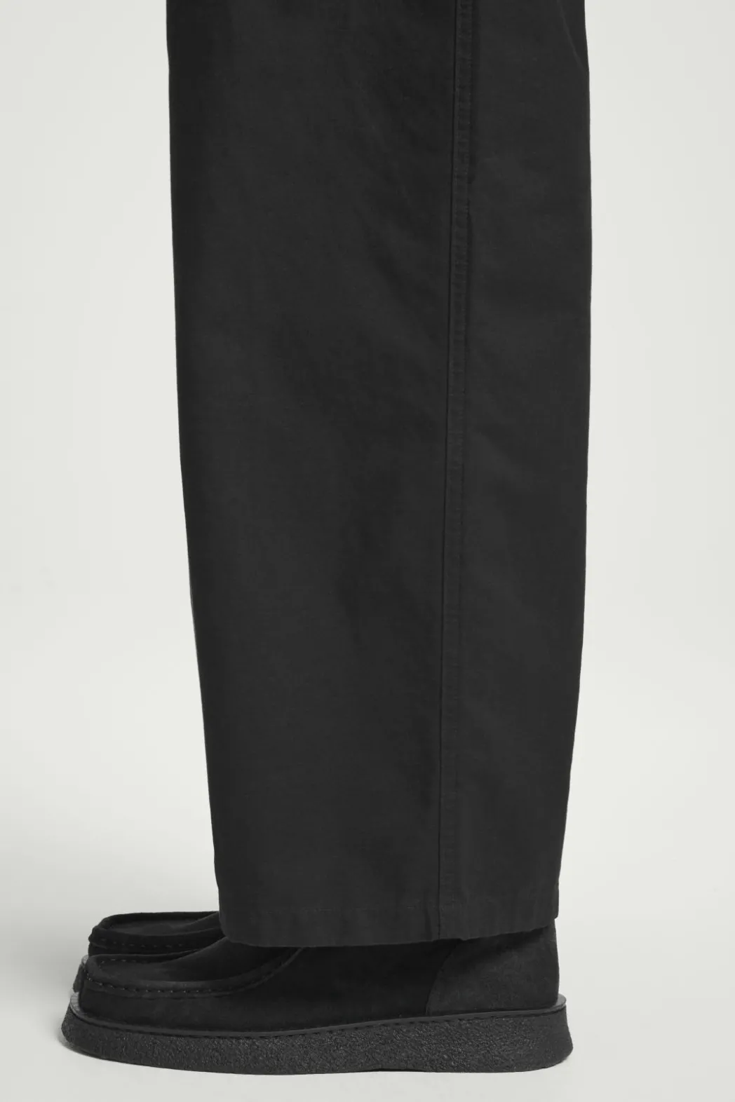 Clearance COS SUEDE DESERT BOOTS BLACK
