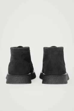Clearance COS SUEDE DESERT BOOTS BLACK