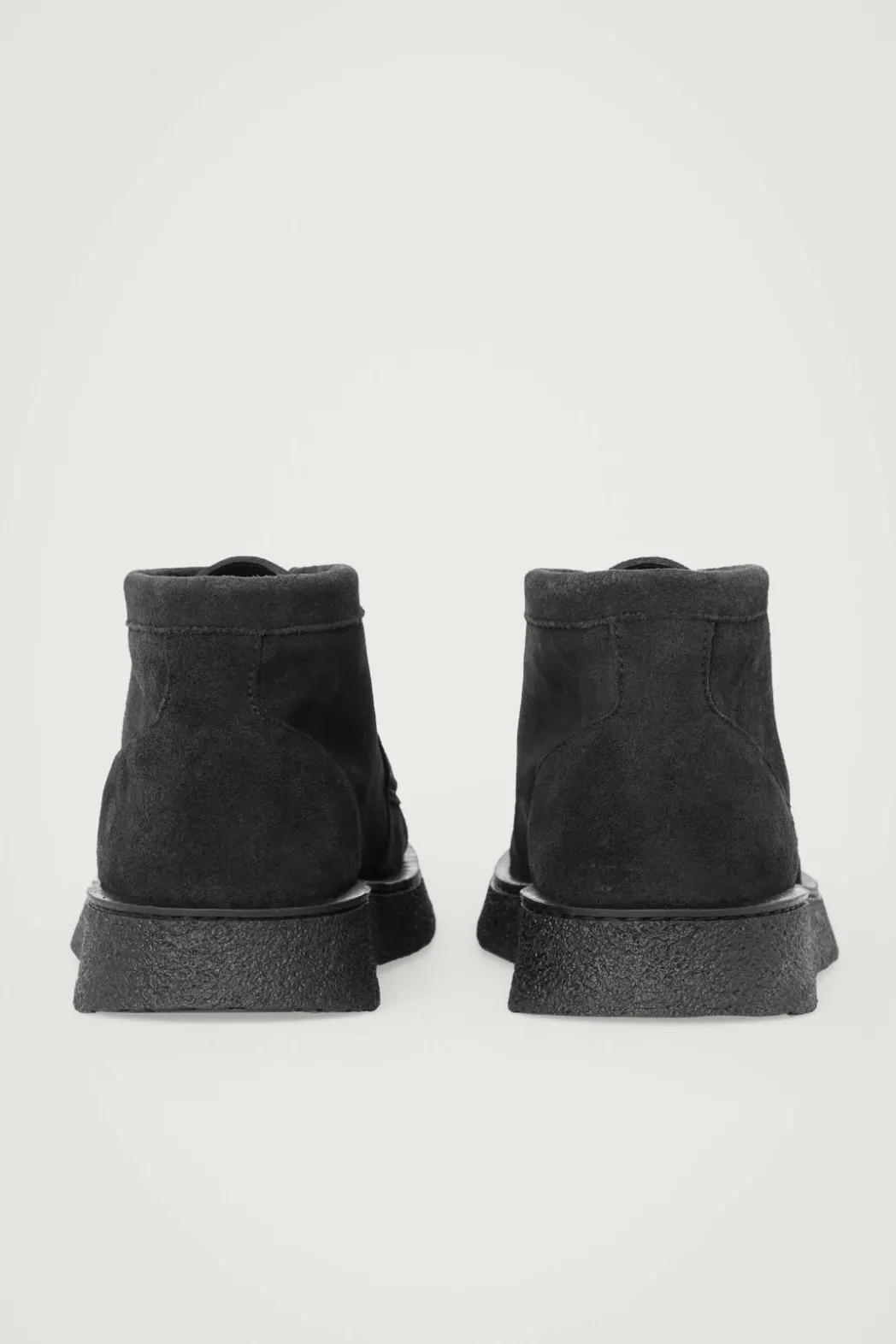 Clearance COS SUEDE DESERT BOOTS BLACK