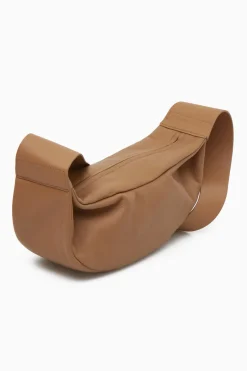 Clearance COS SWING CROSSBODY - LEATHER BEIGE