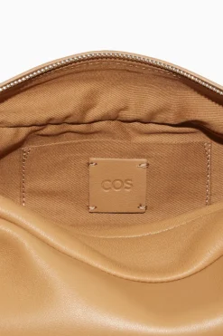 Clearance COS SWING CROSSBODY - LEATHER BEIGE