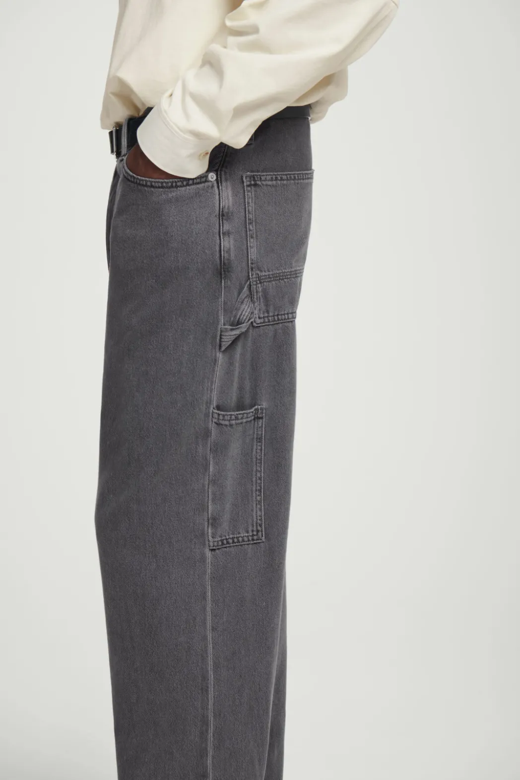 COS SYSTEM STRAIGHT-LEG JEANS BLACK