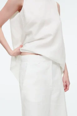 Clearance COS TAILORED KNEE-LENGTH SHORTS WHITE