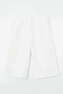 Clearance COS TAILORED KNEE-LENGTH SHORTS WHITE