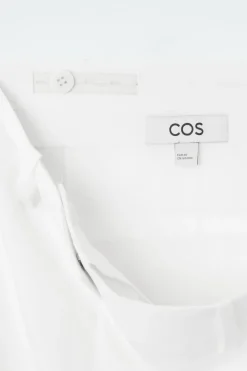 Clearance COS TAILORED KNEE-LENGTH SHORTS WHITE