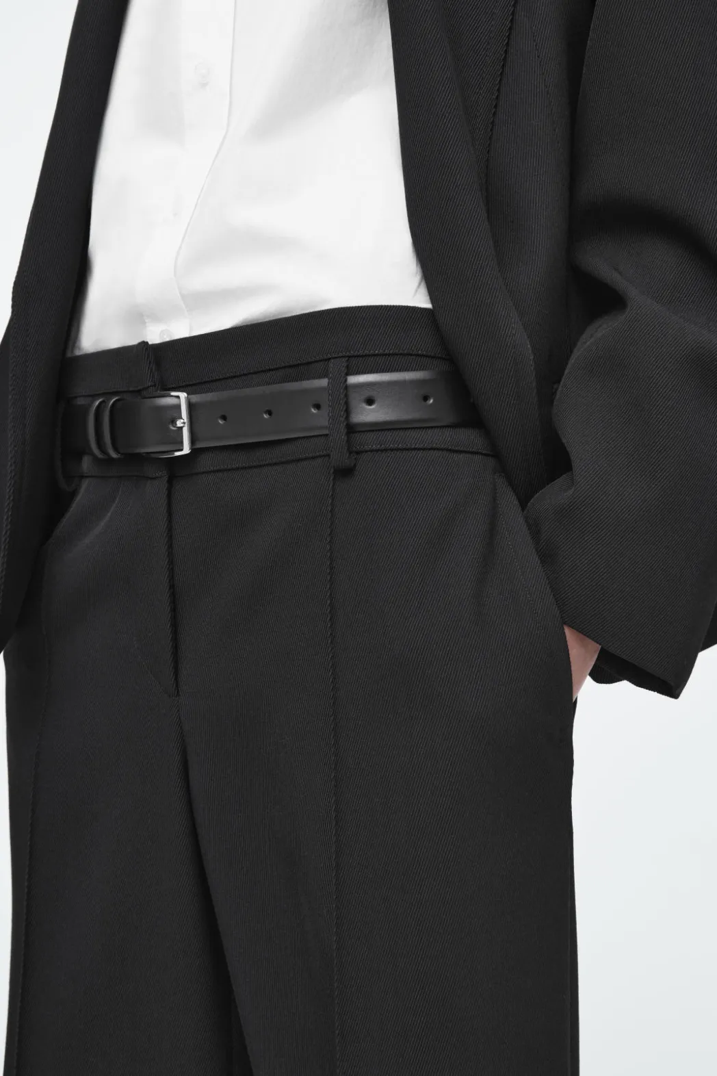 Outlet COS TAILORED WOOL-BLEND TWILL PANTS BLACK
