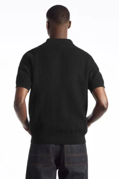 Online COS TEXTURED KNITTED POLO SHIRT BLACK