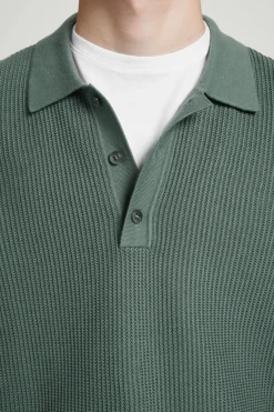 Online COS TEXTURED KNITTED POLO SHIRT GREEN