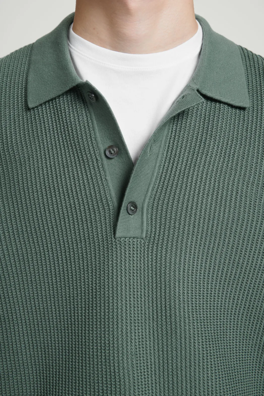 Online COS TEXTURED KNITTED POLO SHIRT GREEN