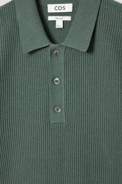 Online COS TEXTURED KNITTED POLO SHIRT GREEN