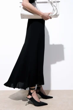 Discount COS THE ANGLED LACE-UP PUMPS BLACK