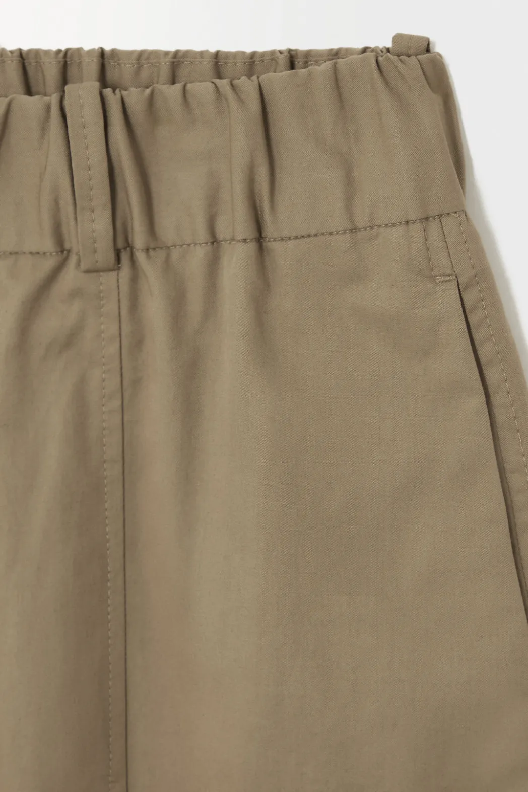 COS THE BARREL-LEG CARGO PANTS BEIGE