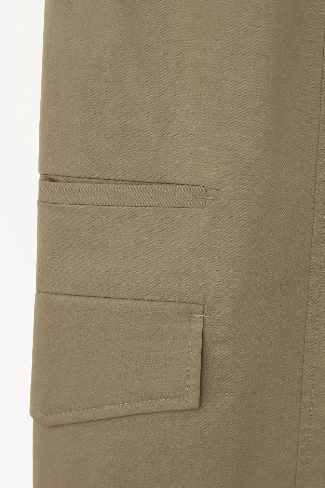 COS THE BARREL-LEG CARGO PANTS BEIGE