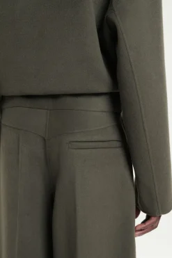 COS THE BARREL-LEG PANTS MOSS