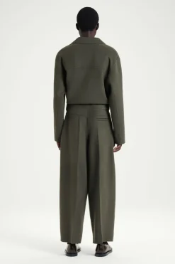 COS THE BARREL-LEG PANTS MOSS
