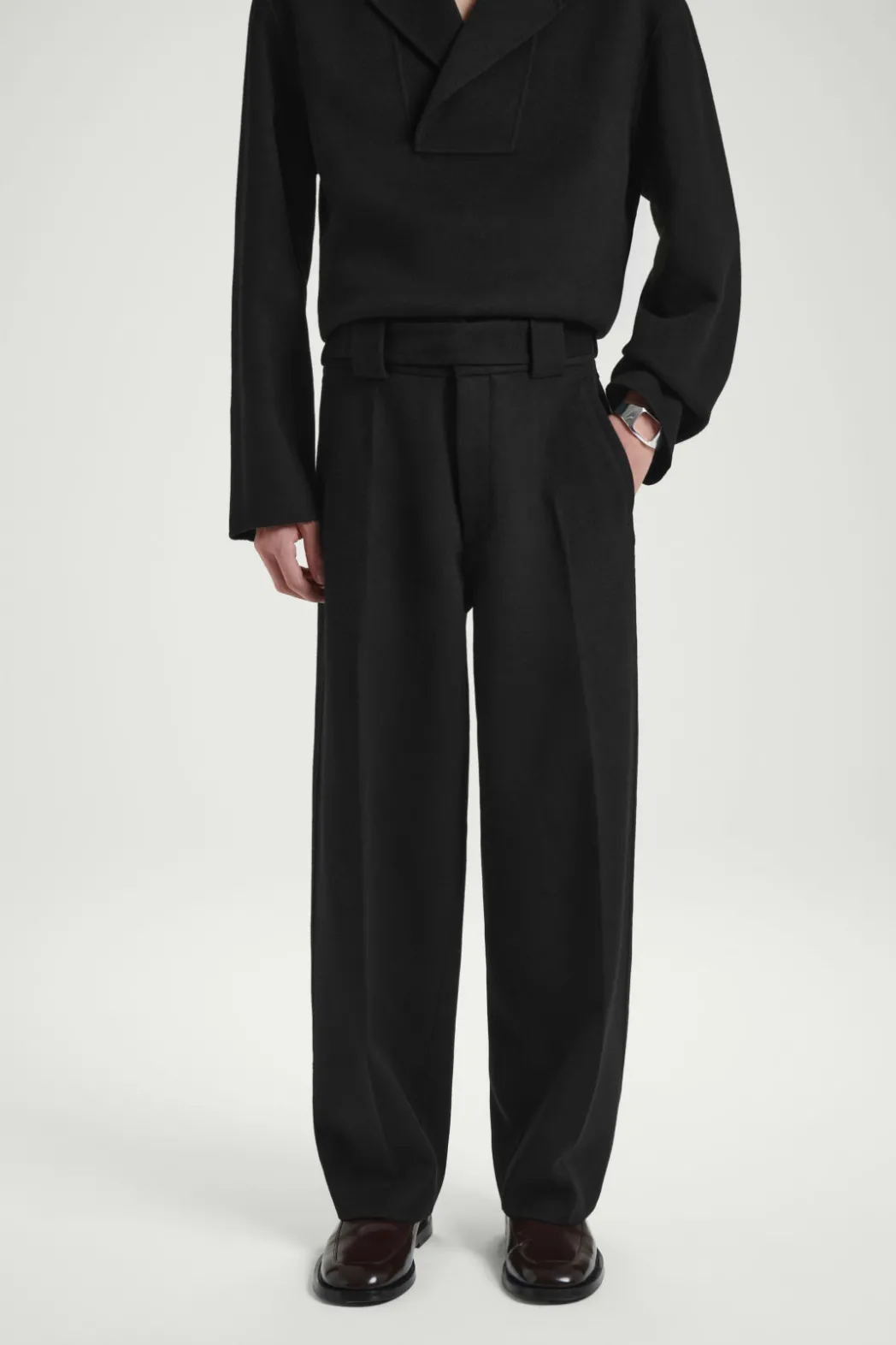 Clearance COS THE BARREL-LEG PANTS CARBON