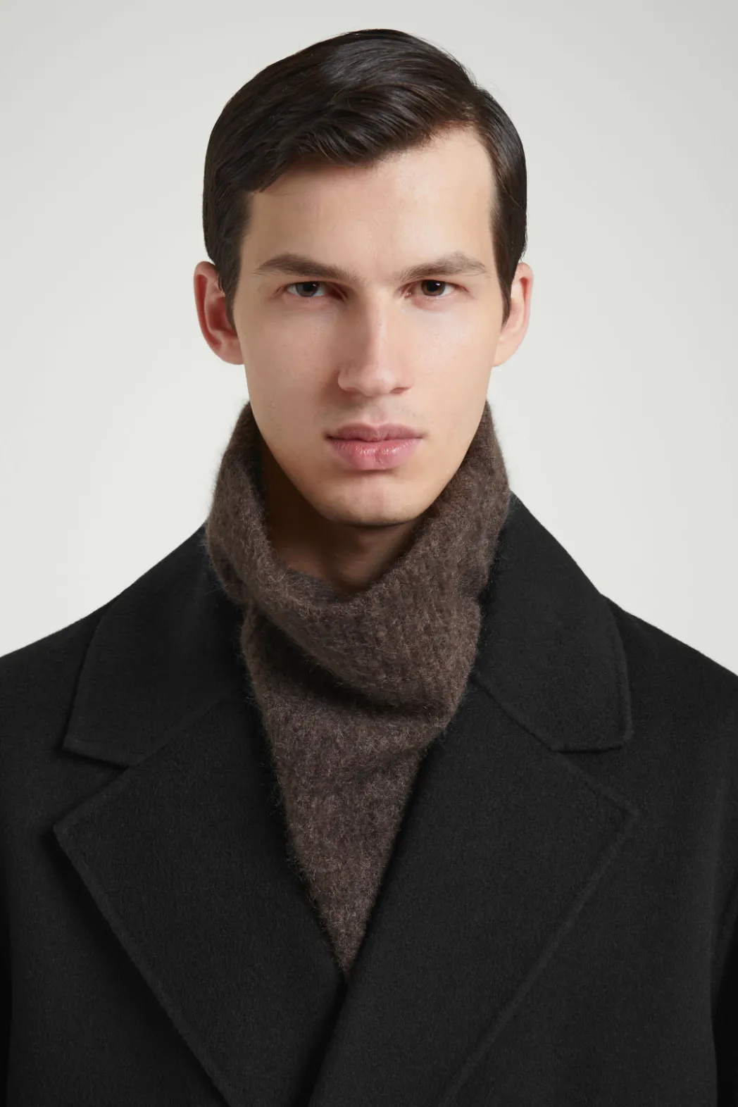 Best COS THE BRUSHED-CASHMERE FUNNEL NECK WARMER CHOCOLATE
