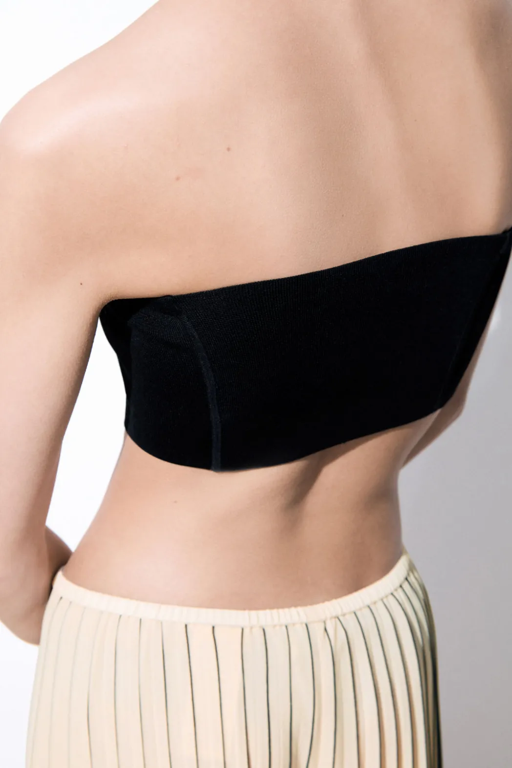 Sale COS THE CLEAN KNITTED BANDEAU BLACK