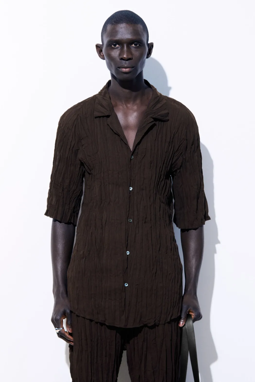 Discount COS THE CRINKLED WOOL RESORT SHIRT DARK BROWN