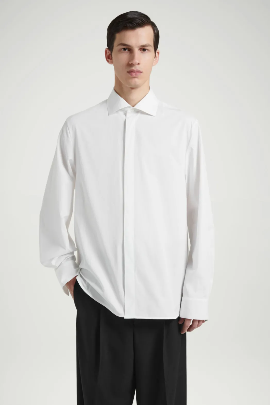 Sale COS THE CUTAWAY-COLLAR SHIRT CHALK