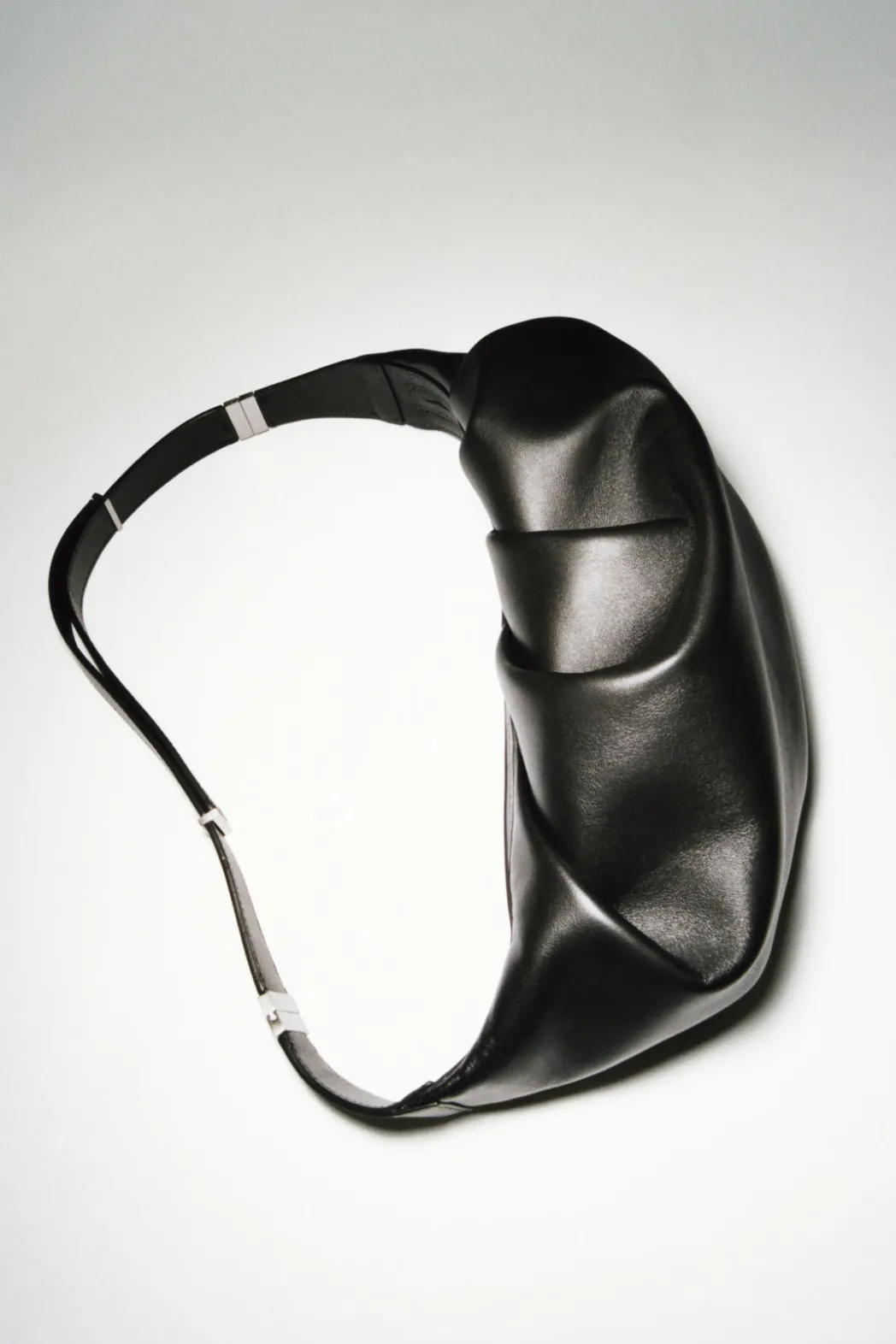 Sale COS THE DRAPED CROSSBODY - LEATHER CHESTNUT