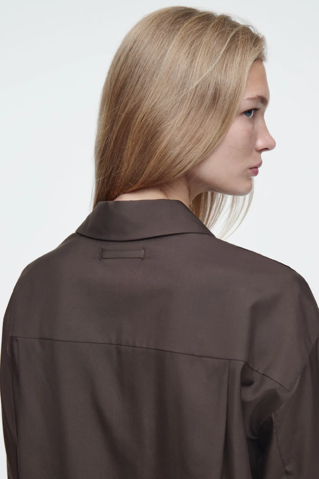 Discount COS THE DRAPED SILK SHIRT WALNUT