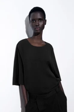 Hot COS THE ESSENTIAL FLUID WOVEN T-SHIRT BLACK