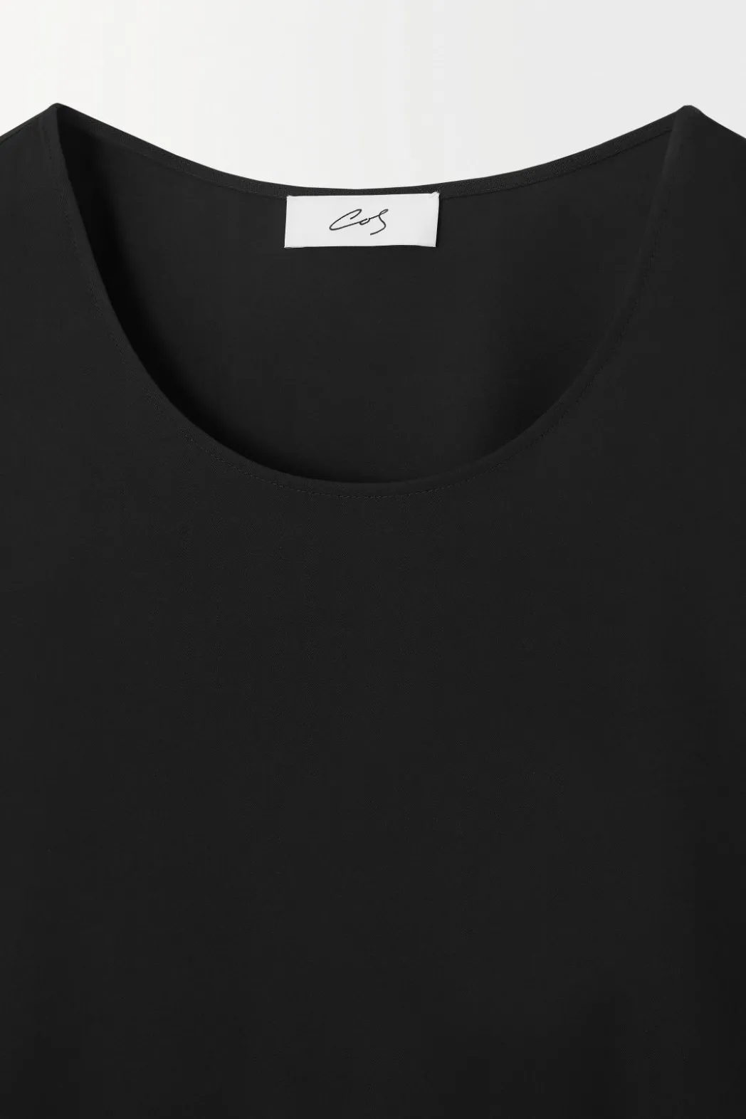 Hot COS THE ESSENTIAL FLUID WOVEN T-SHIRT BLACK