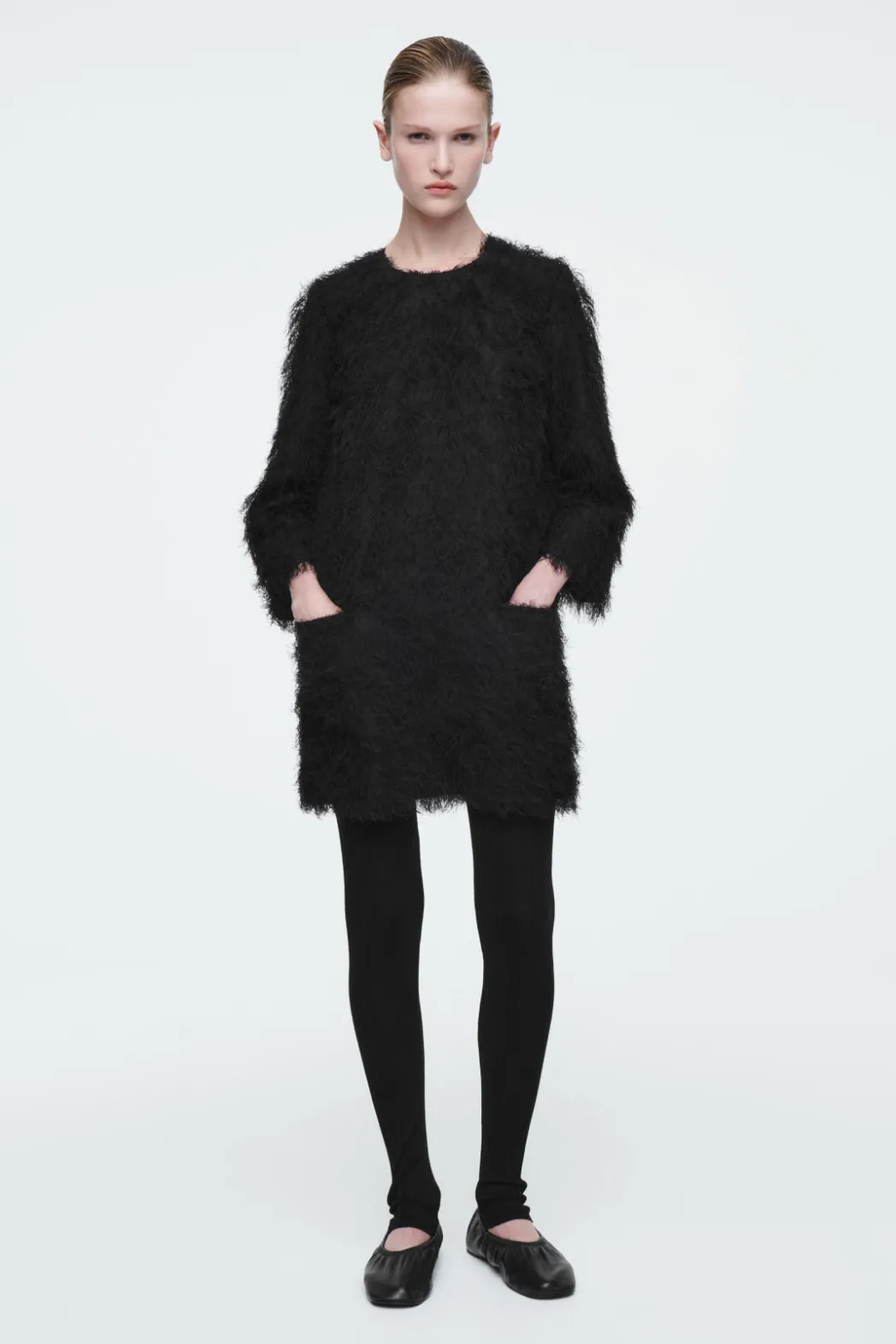 Outlet COS THE FEATHERED MINI SHIFT DRESS CARBON