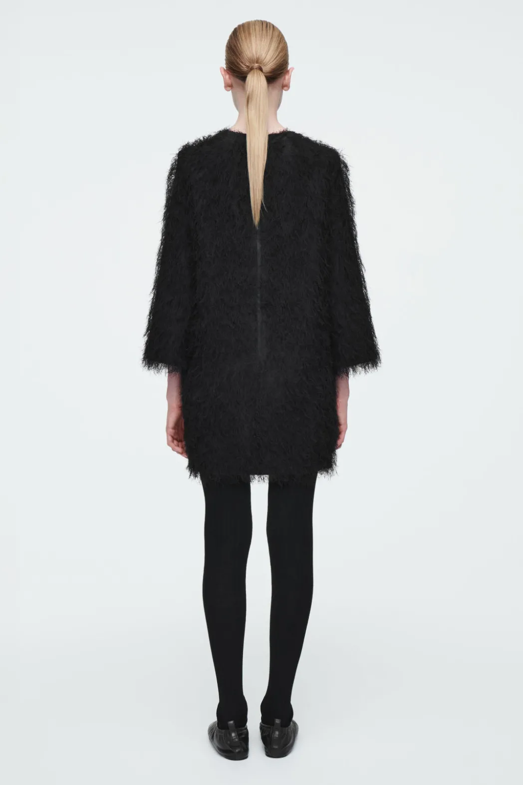 Outlet COS THE FEATHERED MINI SHIFT DRESS CARBON