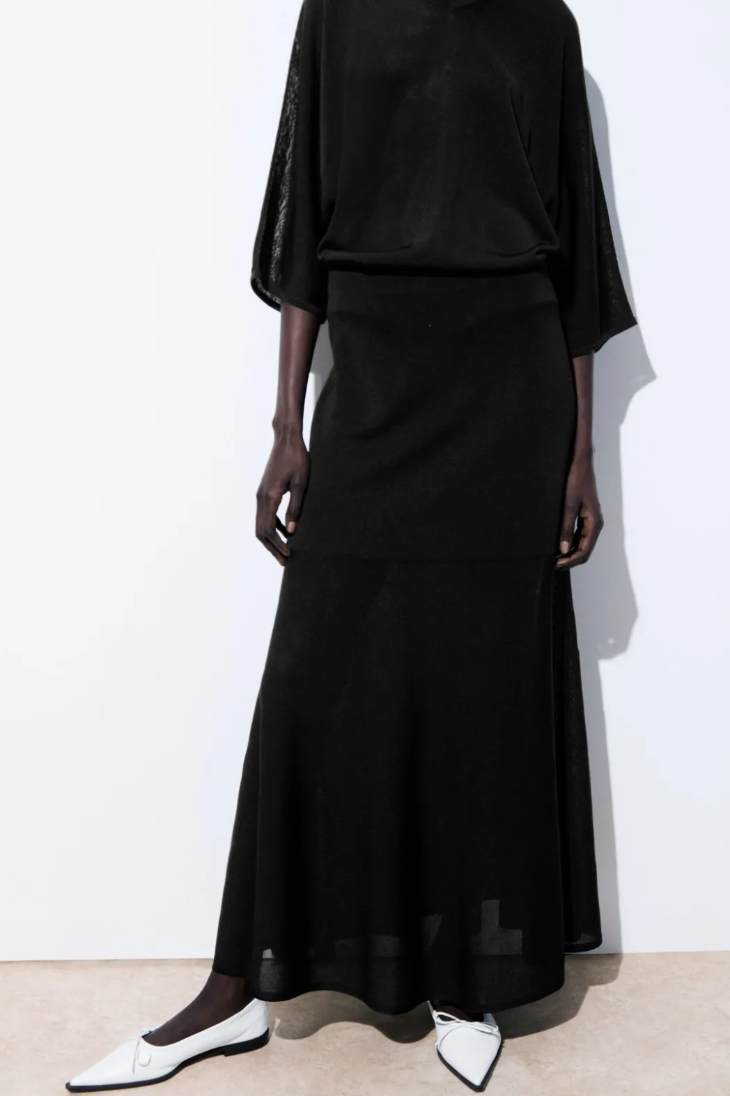 Best COS THE FLARED KNITTED MAXI SKIRT BLACK