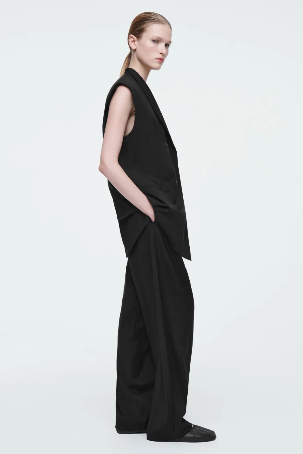 Best COS THE FLUID BARREL-LEG PANTS CARBON
