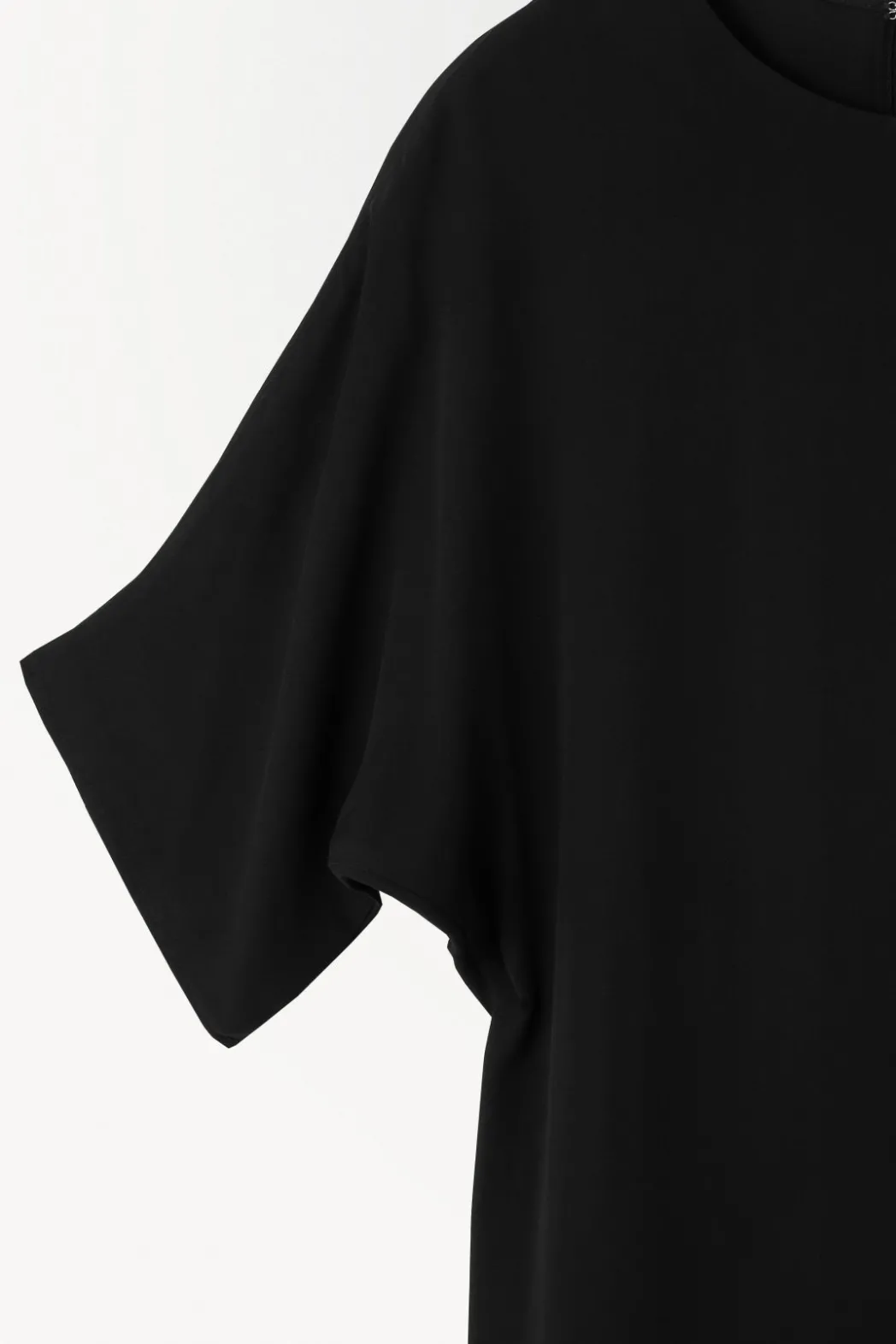Outlet COS THE FLUID T-SHIRT DRESS BLACK