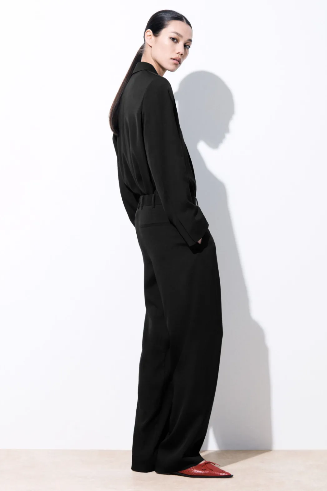 Outlet COS THE FLUID WIDE-LEG PANTS BLACK