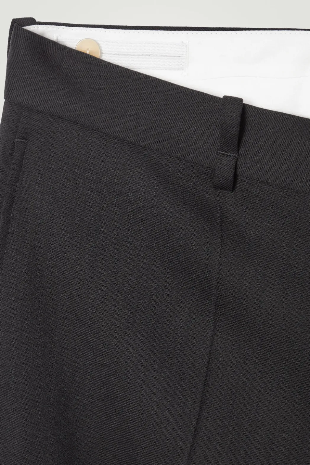 Online COS THE FOLD-UP TAPERED PANTS CARBON