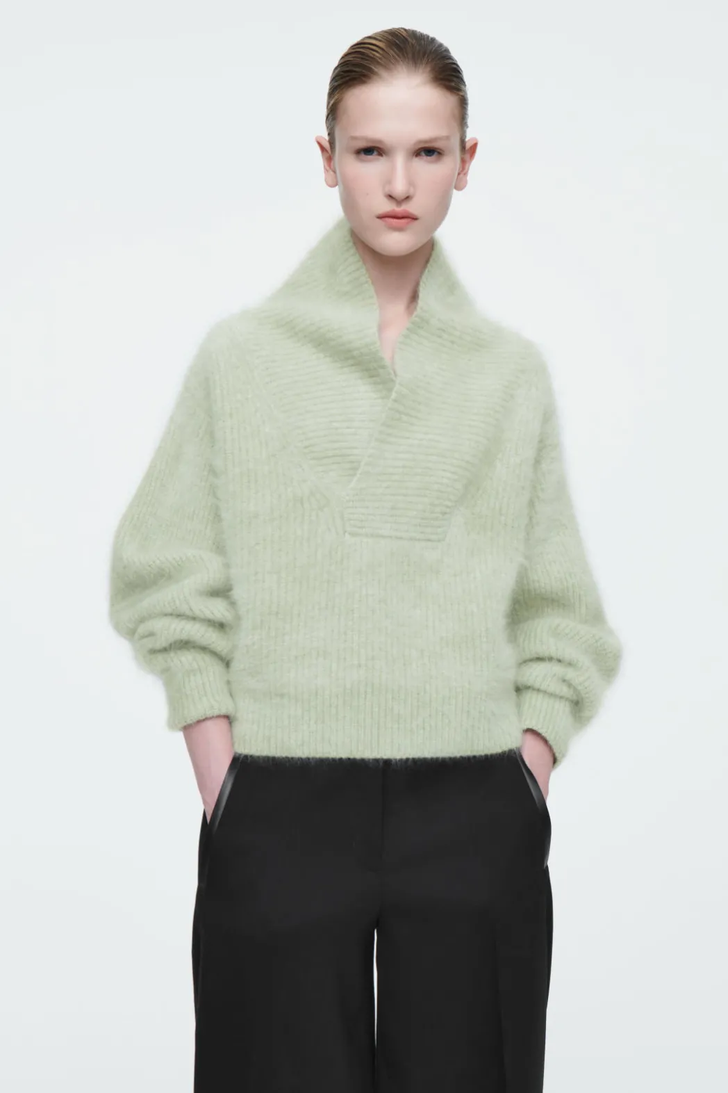 New COS THE FUNNEL-NECK BRUSHED-CASHMERE SWEATER PISTACHIO