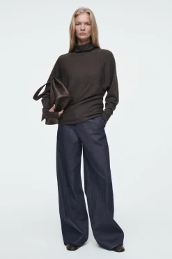 New COS THE FUNNEL-NECK MERINO WOOL SWEATER CHESTNUT